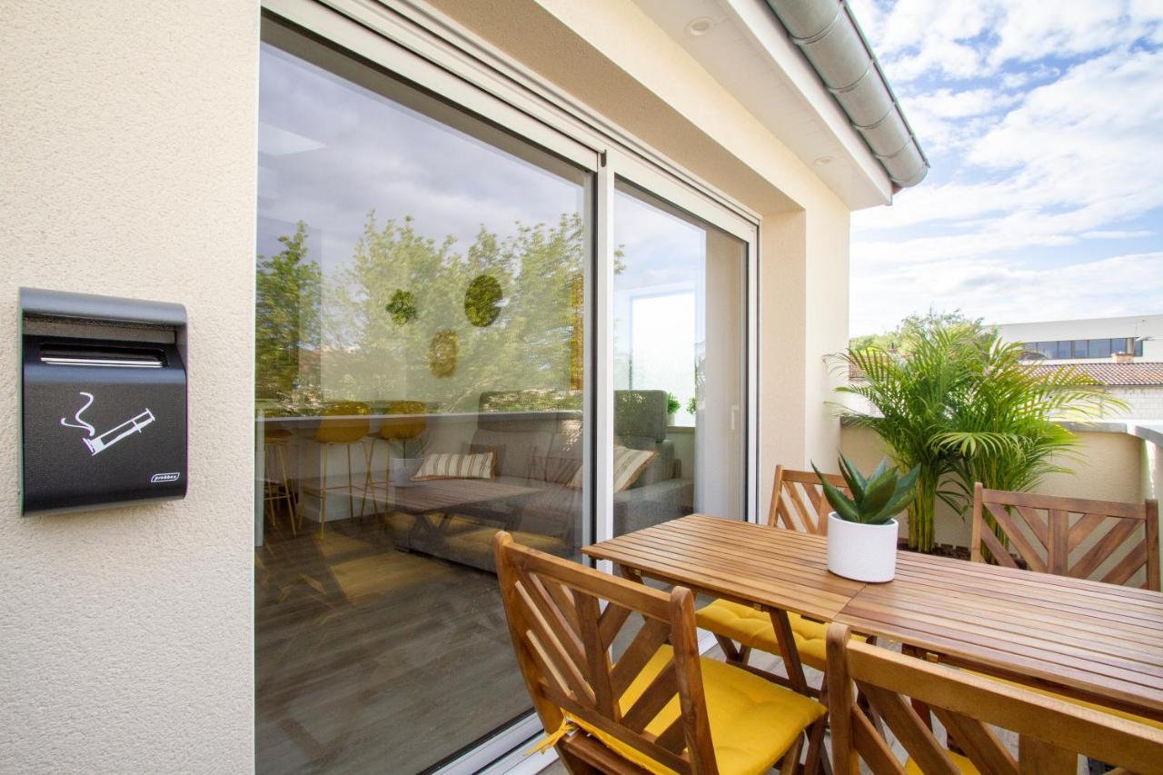 Soleil D'Ete - Netflix & Wifi - Balcon - Climatisation - Parking Gratuit - Check-In 24H24 - Emplacement Velos - Goodmarning Chalons en Champagne Bagian luar foto