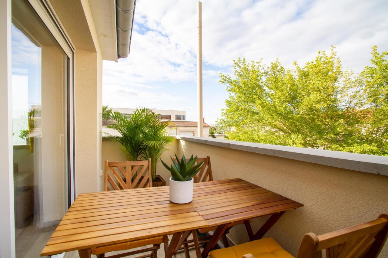 Soleil D'Ete - Netflix & Wifi - Balcon - Climatisation - Parking Gratuit - Check-In 24H24 - Emplacement Velos - Goodmarning Chalons en Champagne Bagian luar foto