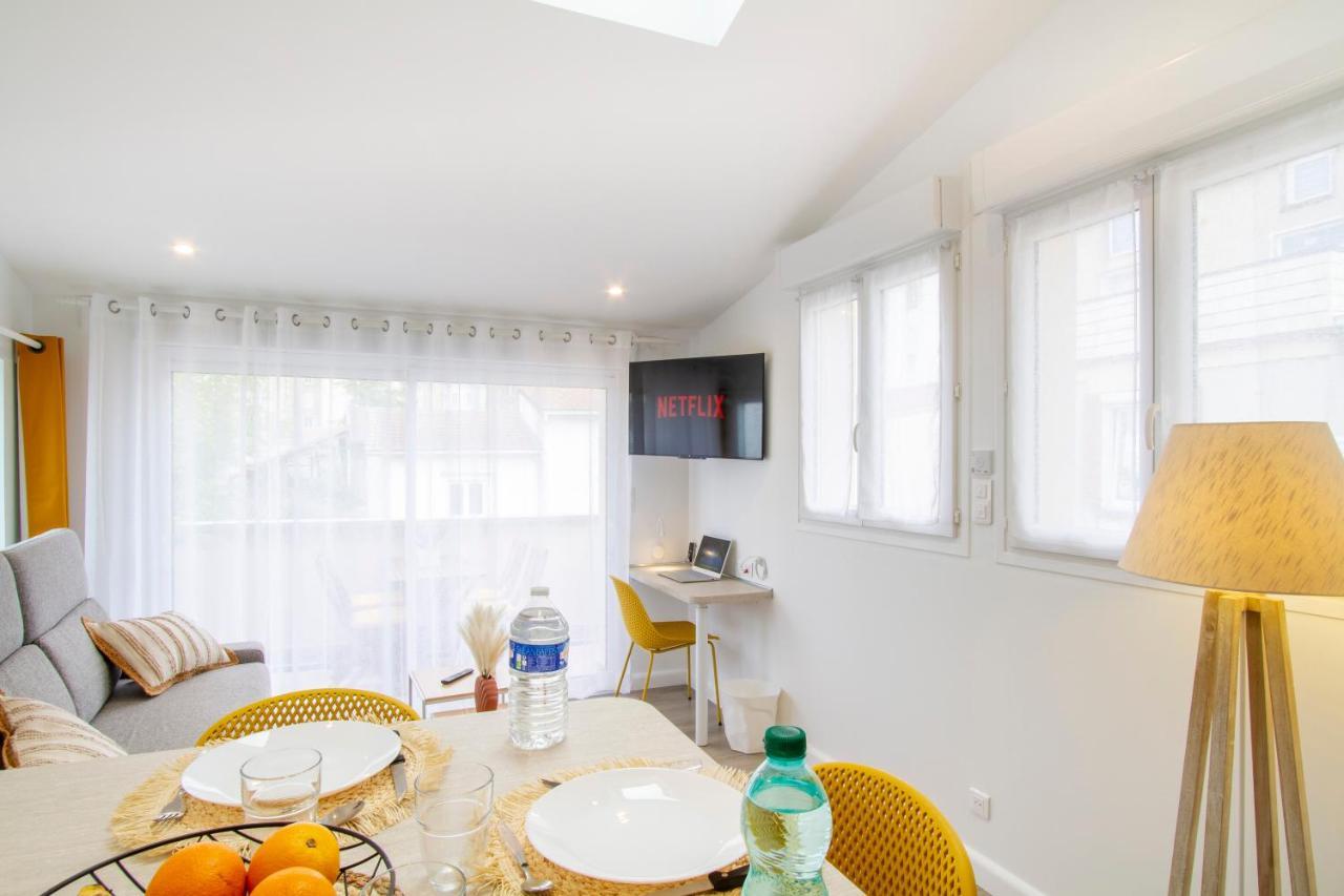 Soleil D'Ete - Netflix & Wifi - Balcon - Climatisation - Parking Gratuit - Check-In 24H24 - Emplacement Velos - Goodmarning Chalons en Champagne Bagian luar foto